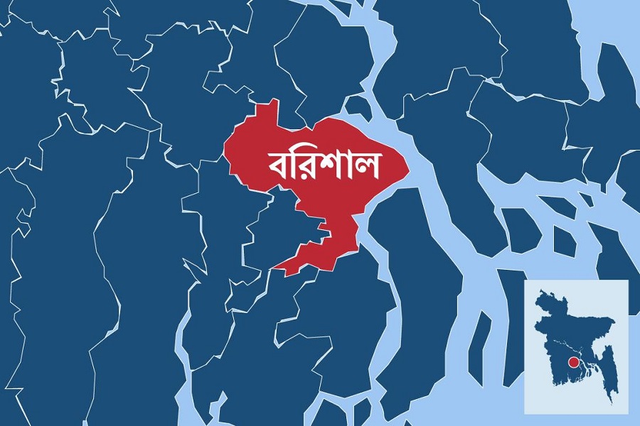 বরিশালে ঢাকাগামী লঞ্চের সঙ্গে বাল্কহেডের সংঘর্ষ, নিখোঁজ ২