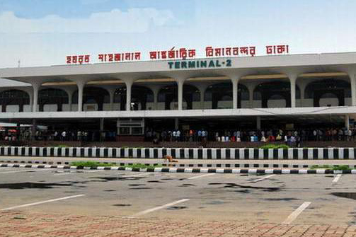 এবার বিমানের উড়োজাহাজে ইউএস-বাংলার ট্রলির ধাক্কা