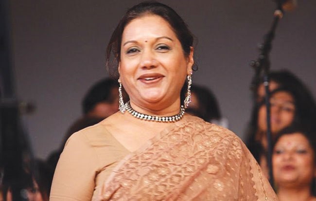 চলে গেলেন কবরী