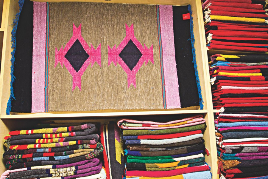 জিআই স্বীকৃতি পেল রংপুরের শতরঞ্জি