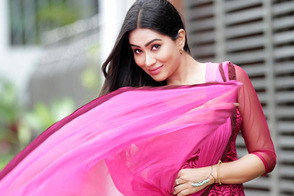 সাংবাদিকতায় মম!