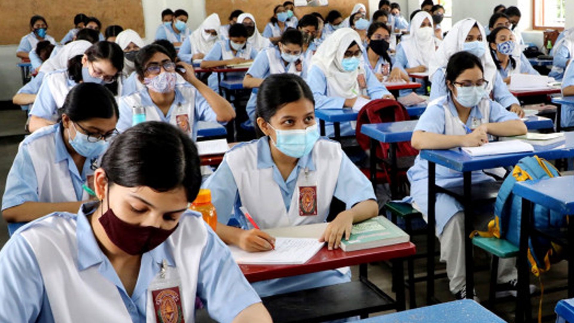 দেশে স্বাক্ষরতার হার ৭৪.৬৬ শতাংশ