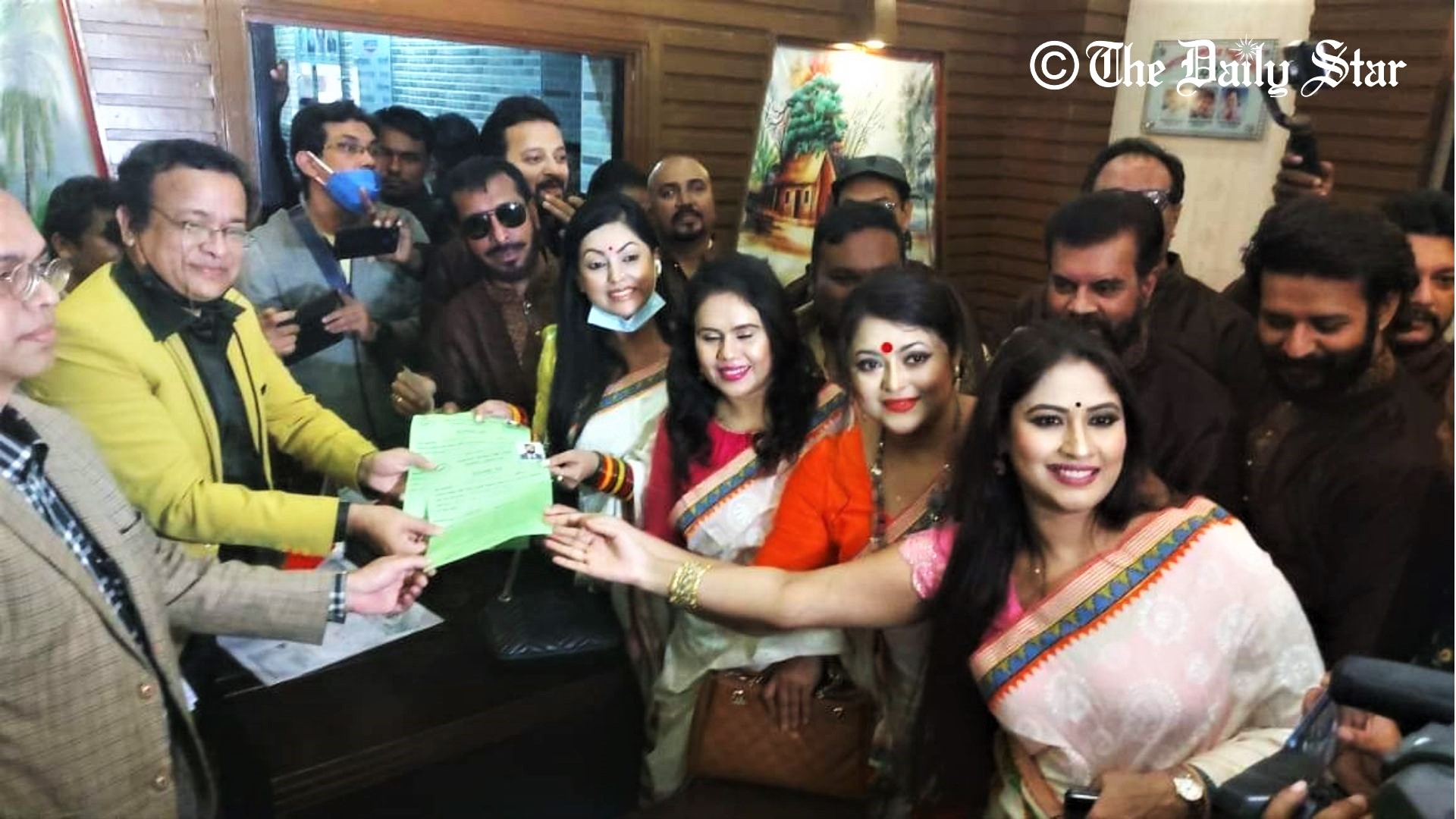 শিল্পী সমিতির নির্বাচন: কার বিপরীতে কে লড়ছেন