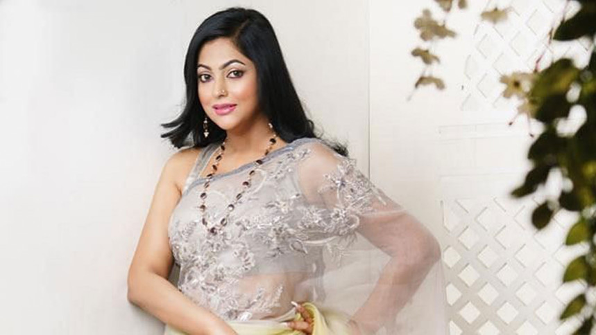 লন্ডনে যেতে পারলেন না নিপুণ, বিমানবন্দর থেকে ফেরানো হলো