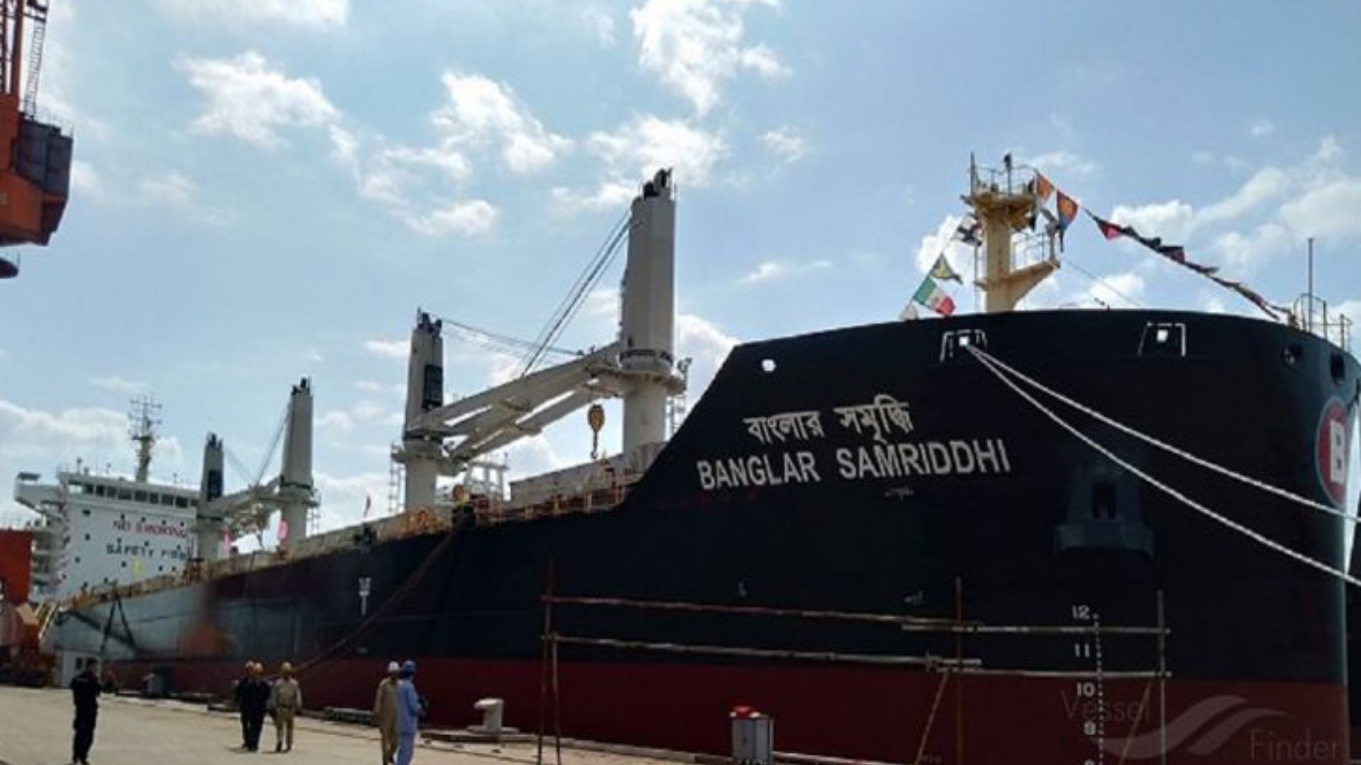 ইউক্রেন বন্দরে ২৯ বাংলাদেশি নাবিক নিয়ে আটকা 'বাংলার সমৃদ্ধি'