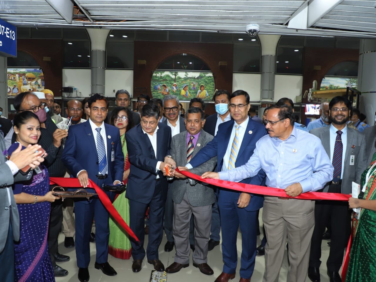 ঢাকা ছেড়েছে বিমানের ‘সম্মান রক্ষার’ ঢাকা-টরেন্টো ফ্লাইট