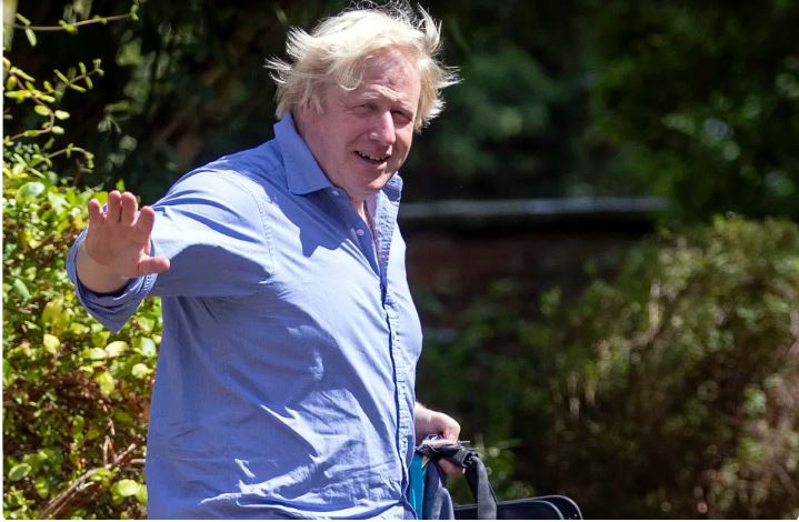 বরিস জনসন: নায়ক থেকে খলনায়ক