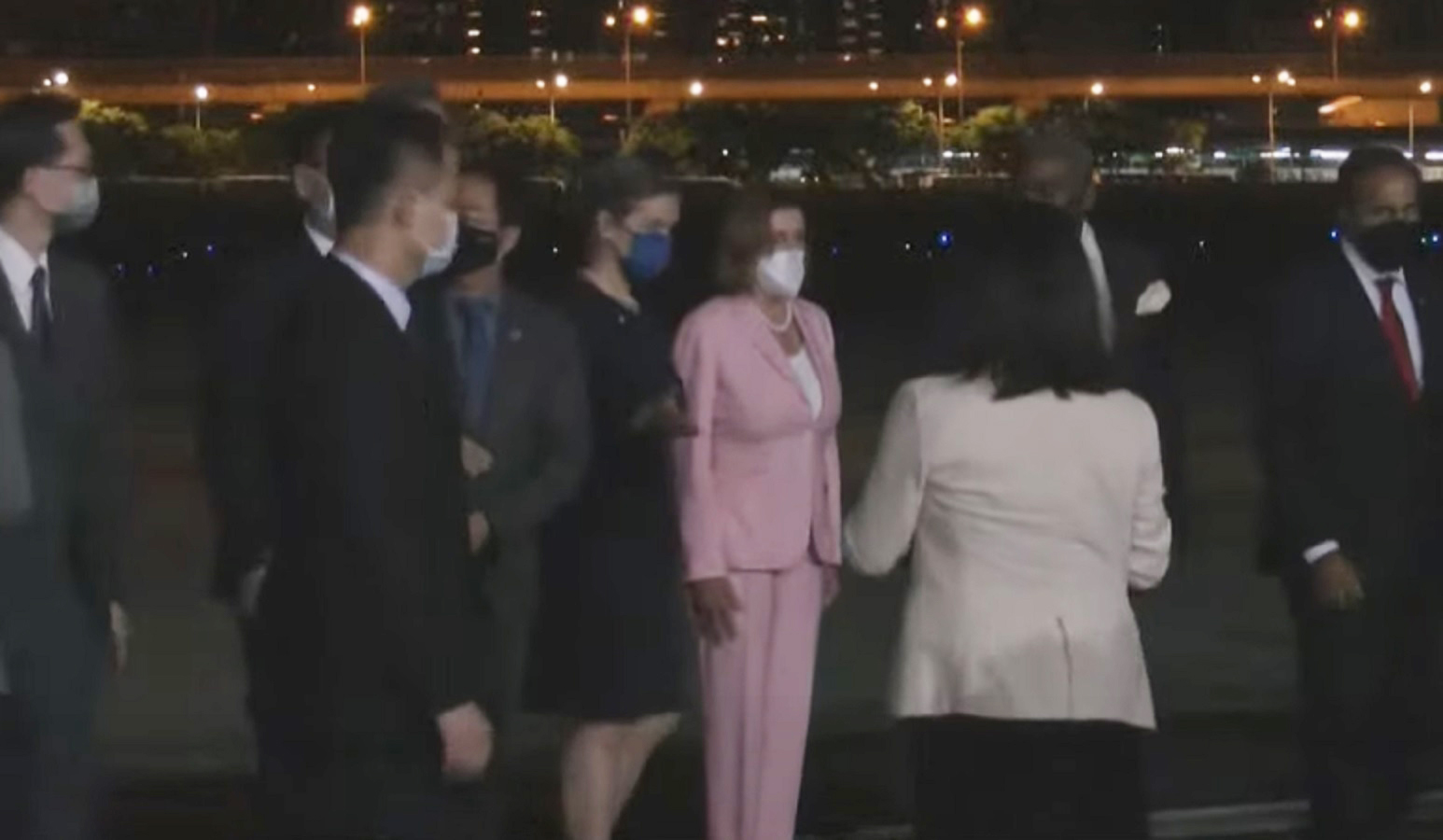 চীনের হুমকি উপেক্ষা করে তাইওয়ানে পেলোসি