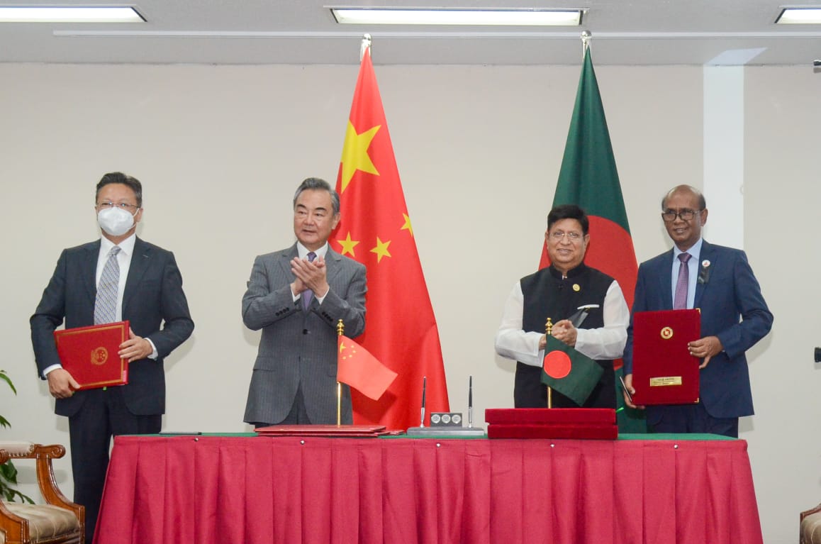 আজ থেকে বাংলাদেশি শিক্ষার্থীরা চীনে ফিরতে পারবেন: চীনা পররাষ্ট্রমন্ত্রী