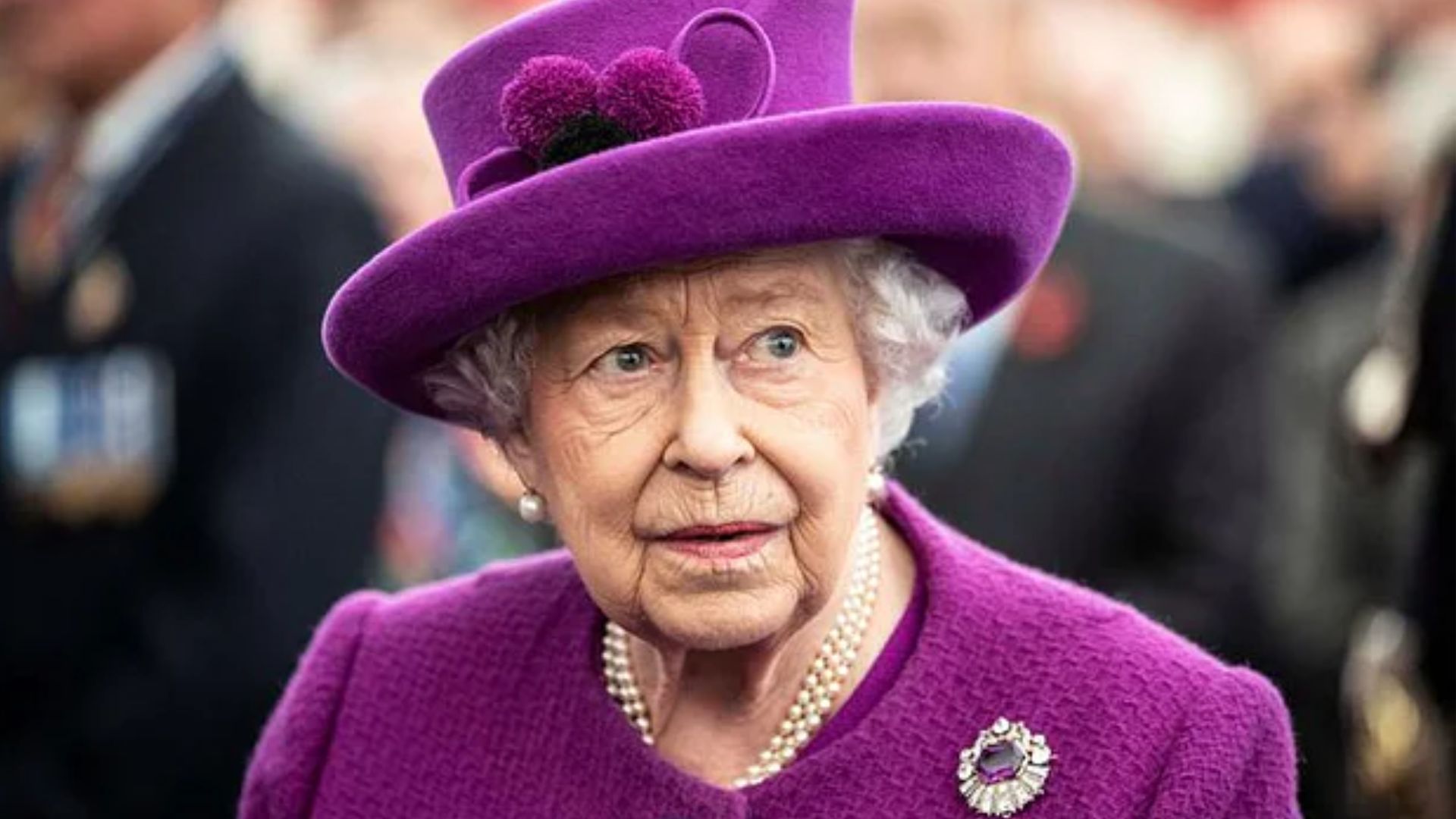 মারা গেলেন রানি দ্বিতীয় এলিজাবেথ