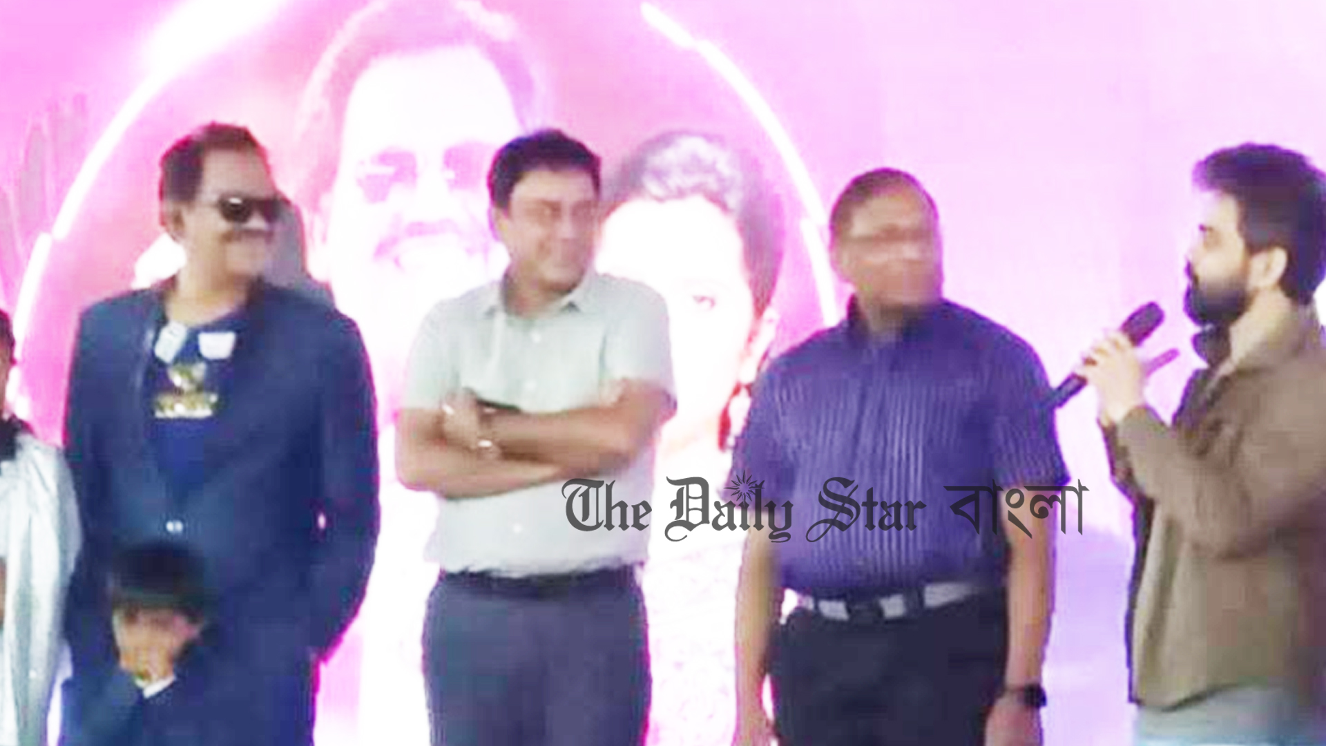 সম্মাননা পেলেন ফেরদৌস ওয়াহিদ ও হাবিব