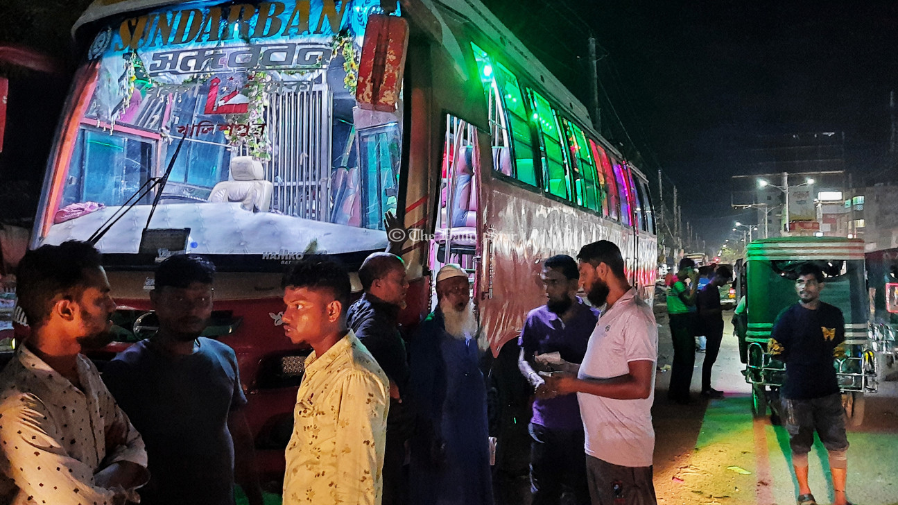 সমাবেশ শেষে যেভাবে উধাও হয়ে গেল পরিবহন ধর্মঘটের দাবি