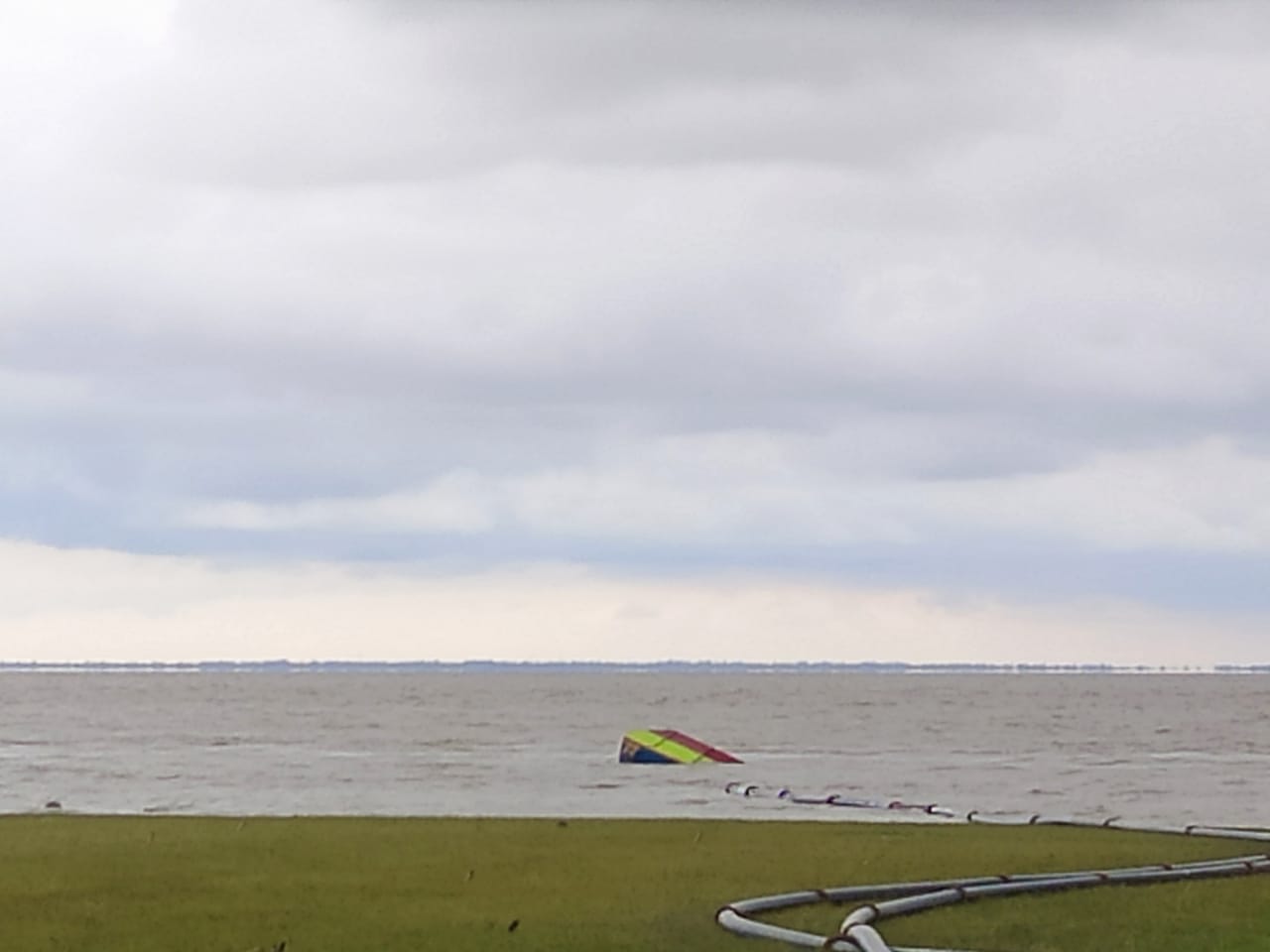 মীরসরাইয়ে ড্রেজার ডুবে ৮ শ্রমিকের মৃত্যুর আশঙ্কা