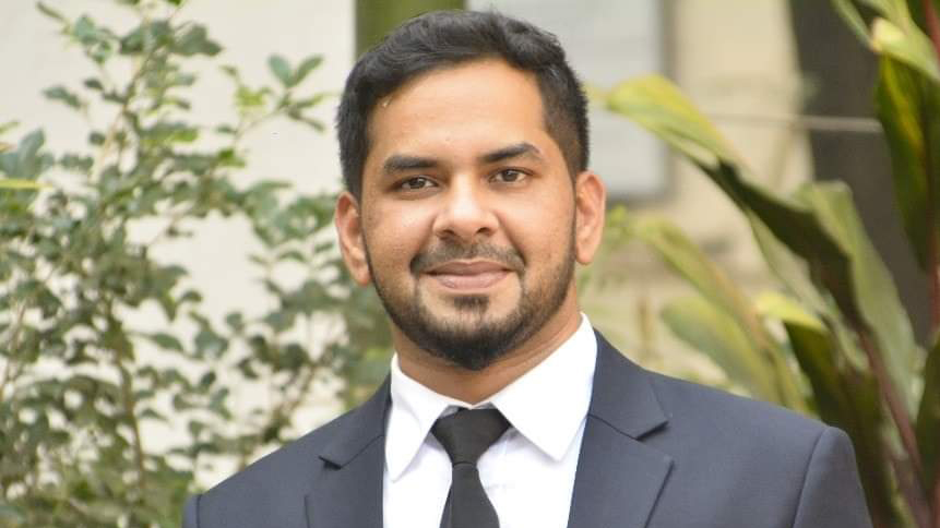 চোখের সামনে বাবাকে হত্যা, আইনজীবী হয়ে ২৯ বছর পর বিচার পেলেন