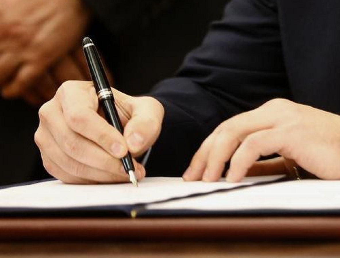 একাডেমিক লেখা থেকে আয় করার ৫ ওয়েবসাইট