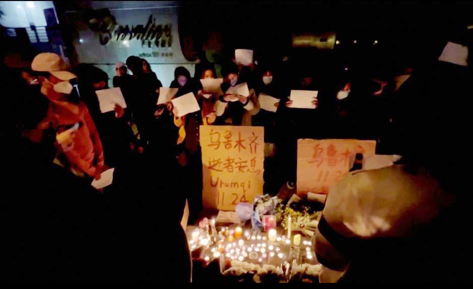 কঠোর ‘শূন্য করোনা’ নীতির প্রতিবাদে সাংহাইয়ে বিক্ষোভ