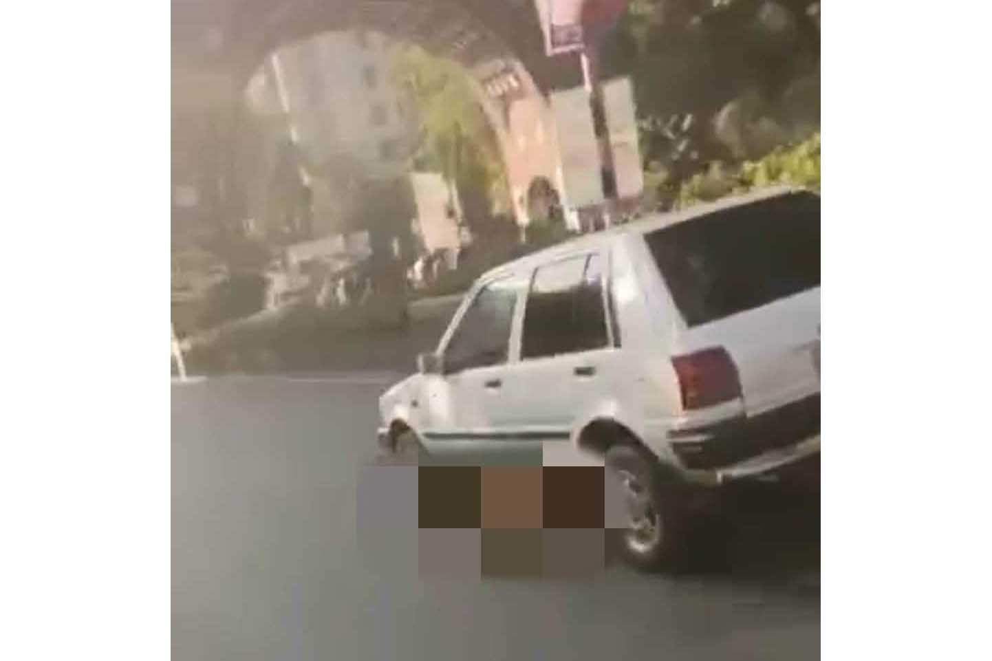 ঢাবিতে সাবেক শিক্ষকের গাড়িচাপায় আহত নারীর মৃত্যু