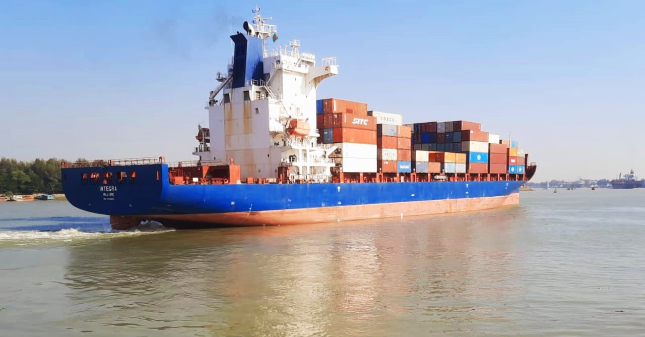 চট্টগ্রাম থেকে কনটেইনারে মালয়েশিয়া গেল কিশোর, জীবিত উদ্ধার