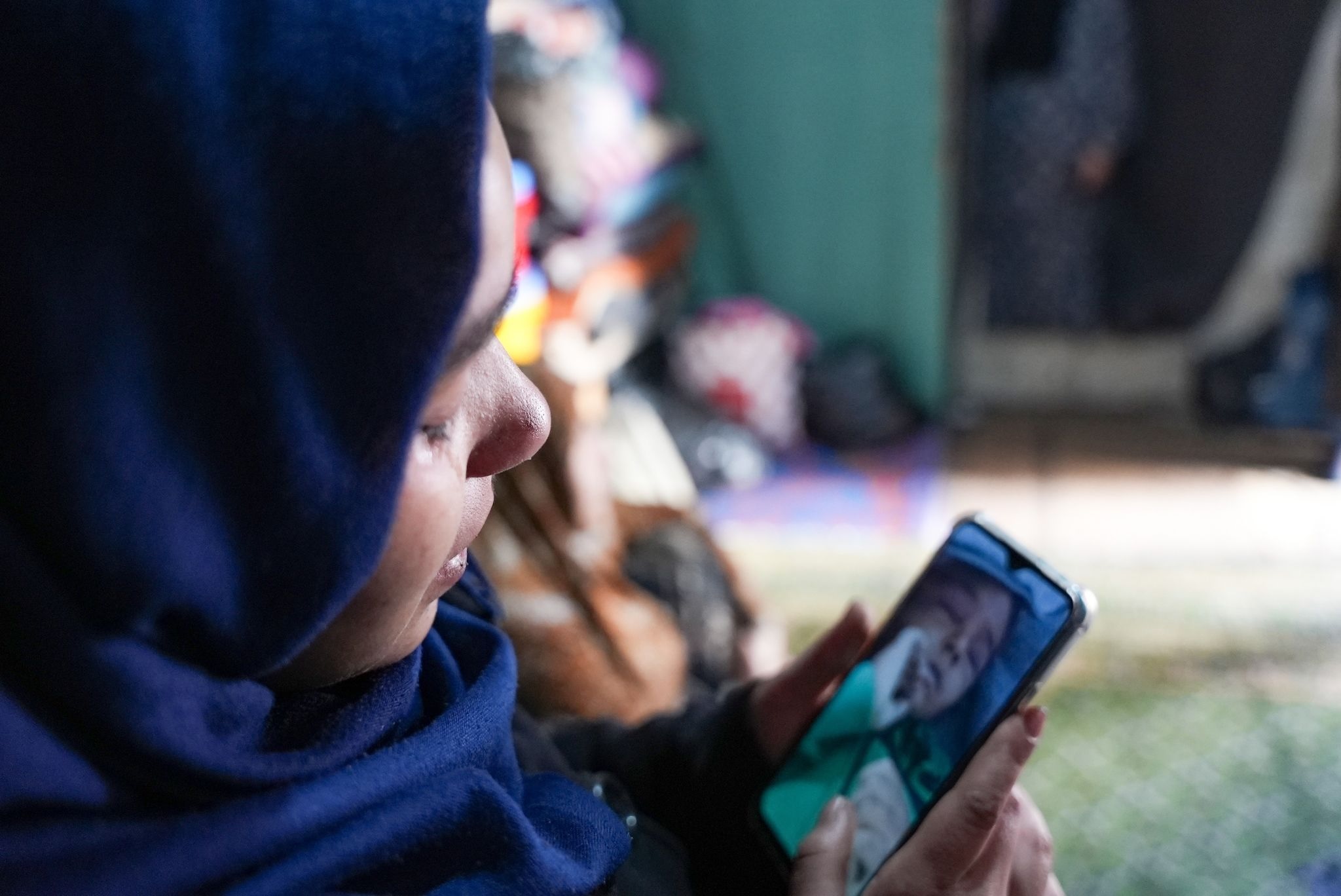 ধ্বংসস্তূপ, কান্না, অপেক্ষা…