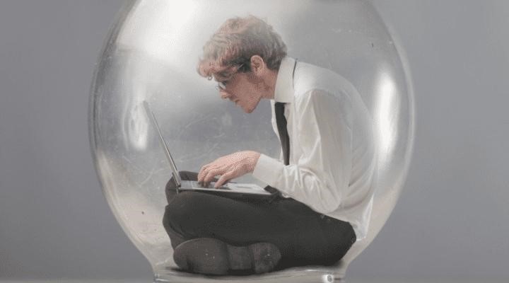 কর্মক্ষেত্রে সাফল্য পেতে ইন্ট্রোভার্টরা জেনে নিন যোগাযোগের ৫ কৌশল