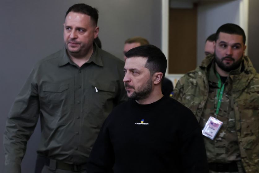 রুশ হামলার তীব্রতা বেড়েছে, দ্রুত সহায়তার আহ্বান জানালেন জেলেনস্কি