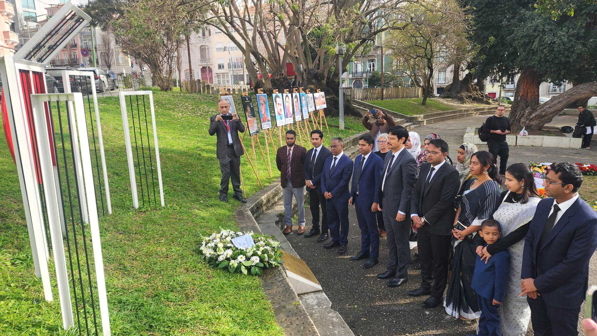 লিসবনে স্থায়ী শহীদ মিনারে প্রবাসীদের শ্রদ্ধা