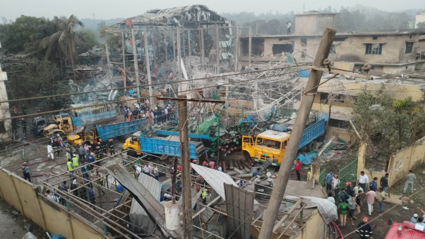 সীতাকুণ্ডে অক্সিজেন প্ল্যান্টে বিস্ফোরণ: মালিকের গাফিলতি খুঁজে পেল তদন্ত কমিটি