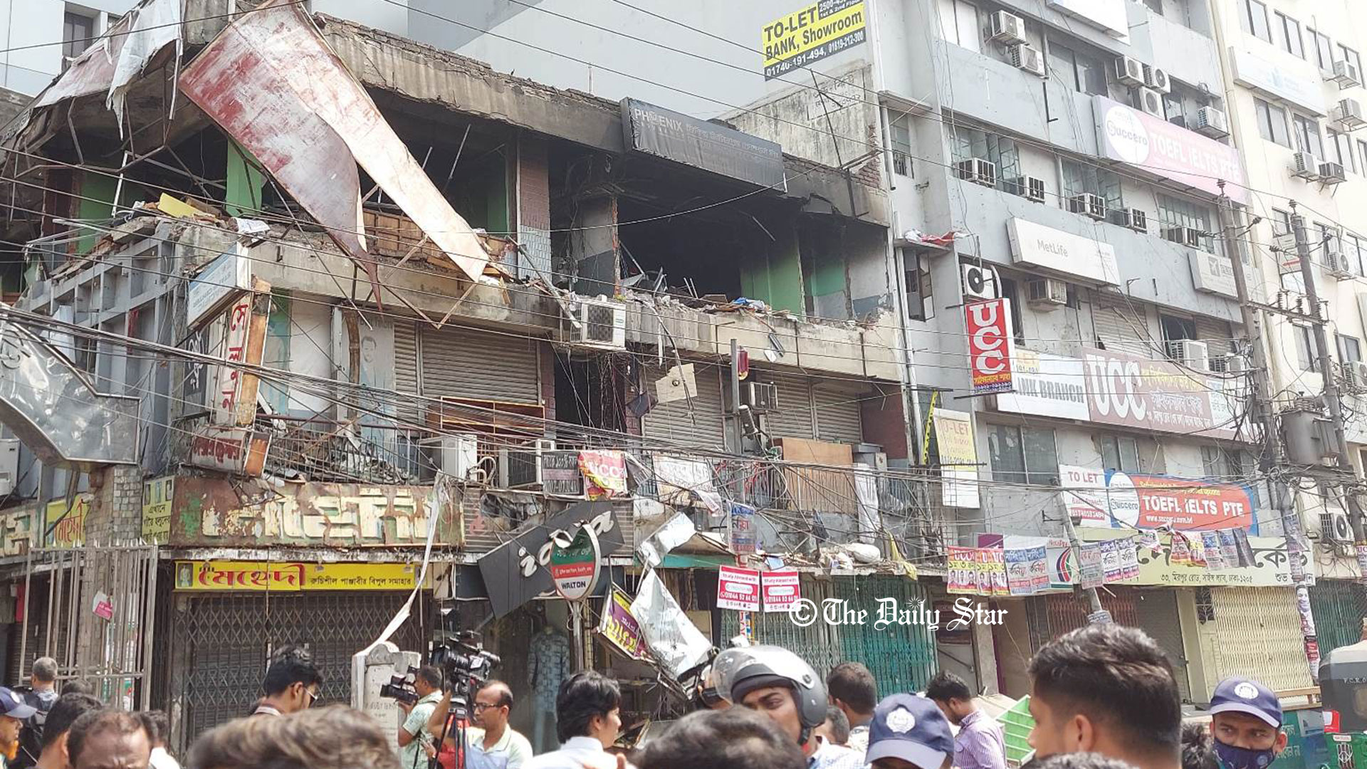 সায়েন্স ল্যাব এলাকায় ভবনে বিস্ফোরণে ৩ জনের মৃত্যু