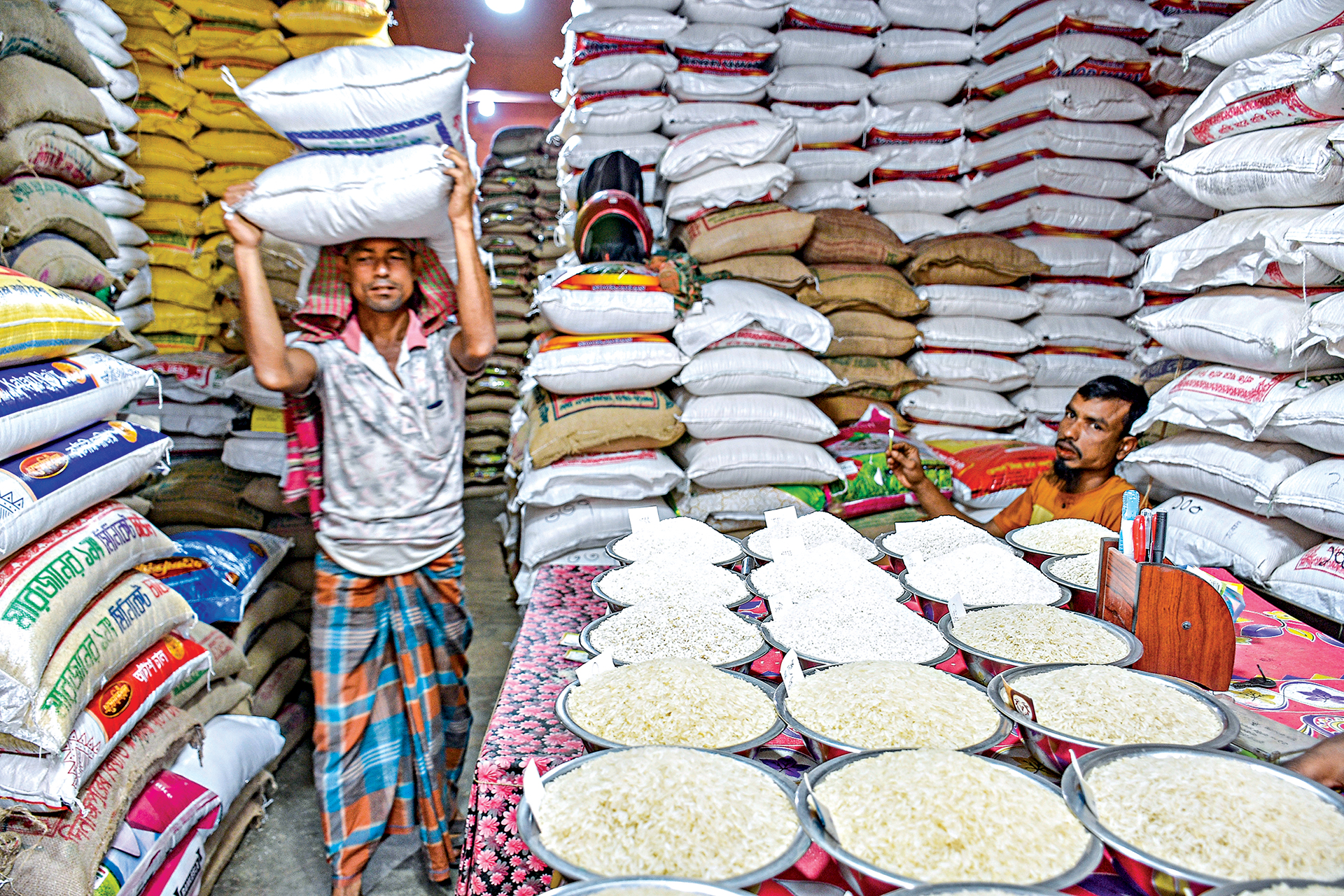 ১৯ পণ্য মোড়কে পাটের ব্যাগ বাধ্যতামূলক, ব্যবহার হয় প্লাস্টিক
