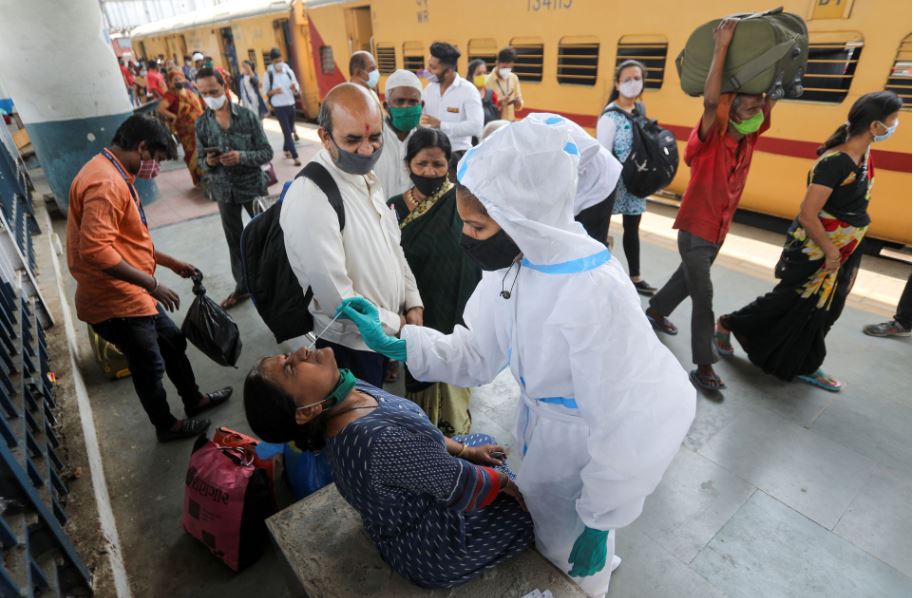 ভারতে ২ মাস পর করোনার দৈনিক সংক্রমণ হাজার ছাড়াল