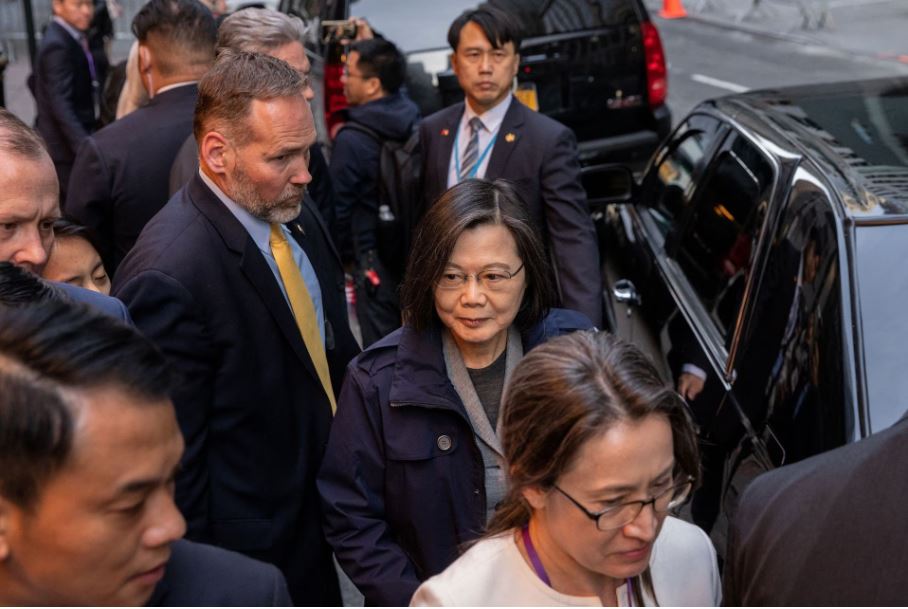 তাইওয়ানের প্রেসিডেন্টের যুক্তরাষ্ট্রে যাত্রাবিরতি, চীনের সতর্কবাণী