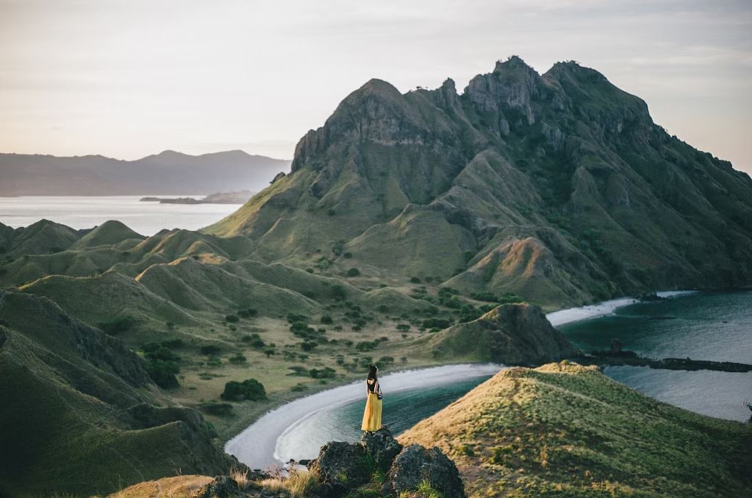 যে ৭ কারণে যেতে পারেন ইন্দোনেশিয়া ভ্রমণে