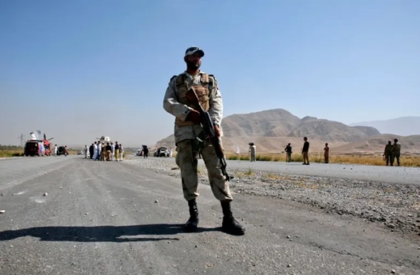 ইরান সীমান্তে জঙ্গি হামলায় পাকিস্তানের ৪ সেনা নিহত 