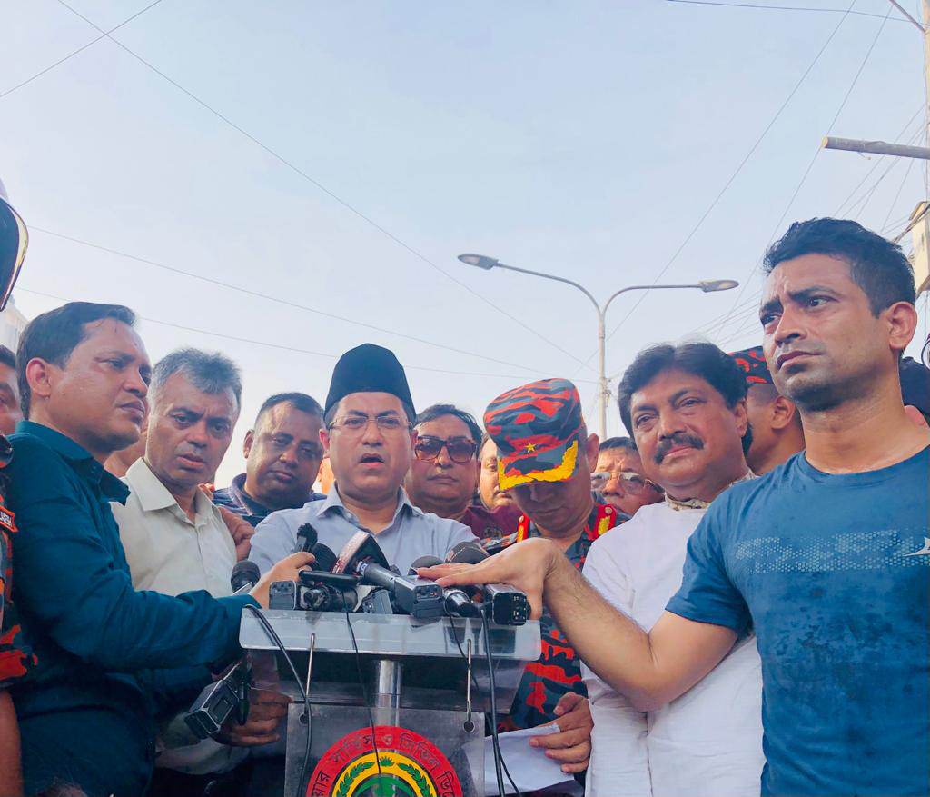 বার বার অগ্নিকাণ্ড নাশকতা কি না, খতিয়ে দেখার আহ্বান তাপসের