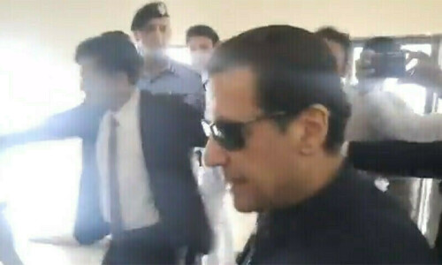 ইমরান খানকে আজ ইসলামাবাদ হাইকোর্টে নেওয়া হচ্ছে