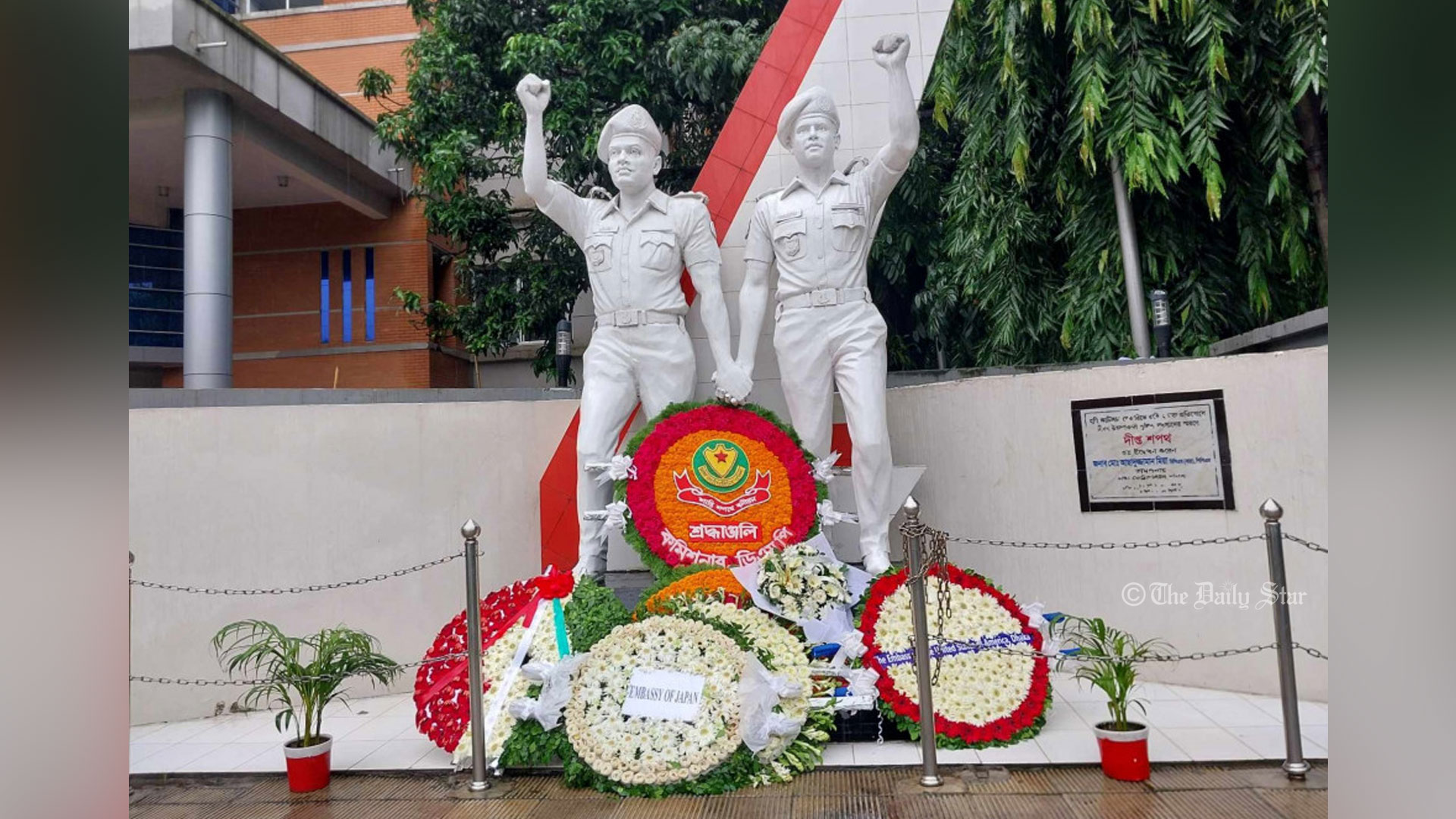 জঙ্গিবাদ পুরোপুরি নির্মূল না হলেও নিয়ন্ত্রণে আছে: ডিএমপি কমিশনার