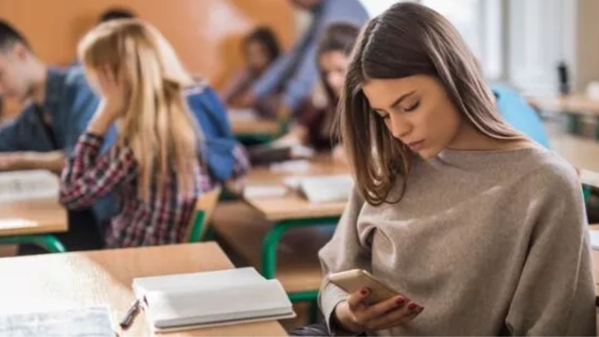 শ্রেণিকক্ষে মোবাইলসহ অন্যান্য ডিজিটাল ডিভাইস নিষিদ্ধ করবে নেদারল্যান্ডস