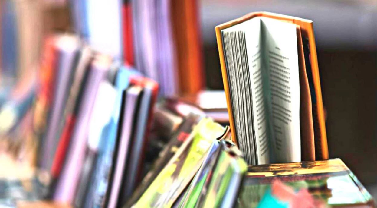 বই পড়ার অভ্যাস ফিরিয়ে আনবেন যেভাবে