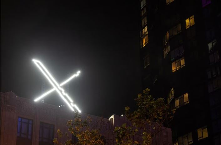 পোস্টের কারণে নিয়োগদাতা শাস্তি দিলে আইনি লড়াইয়ের খরচ দেবেন মাস্ক