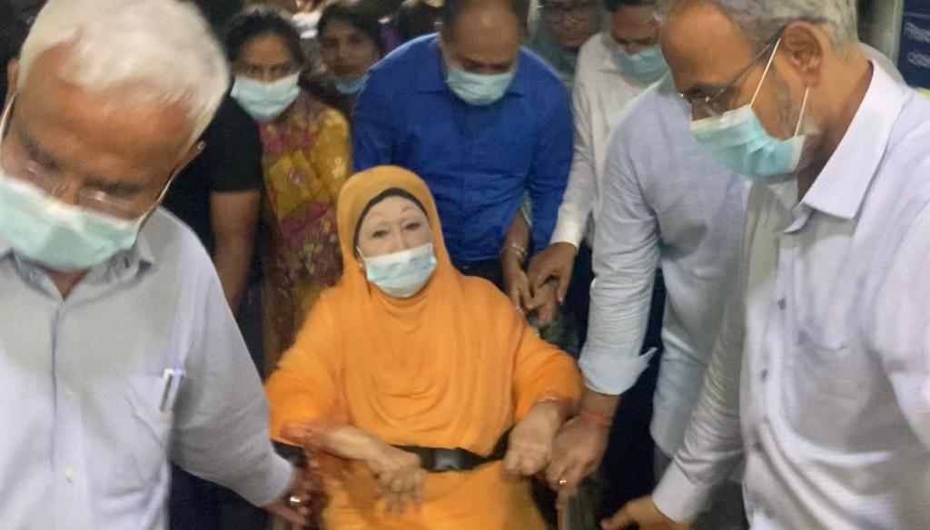 ‘বেগম খালেদা জিয়াকে বাঁচাতে হলে উন্নত চিকিৎসার জন্য বিদেশে নিতে হবে’