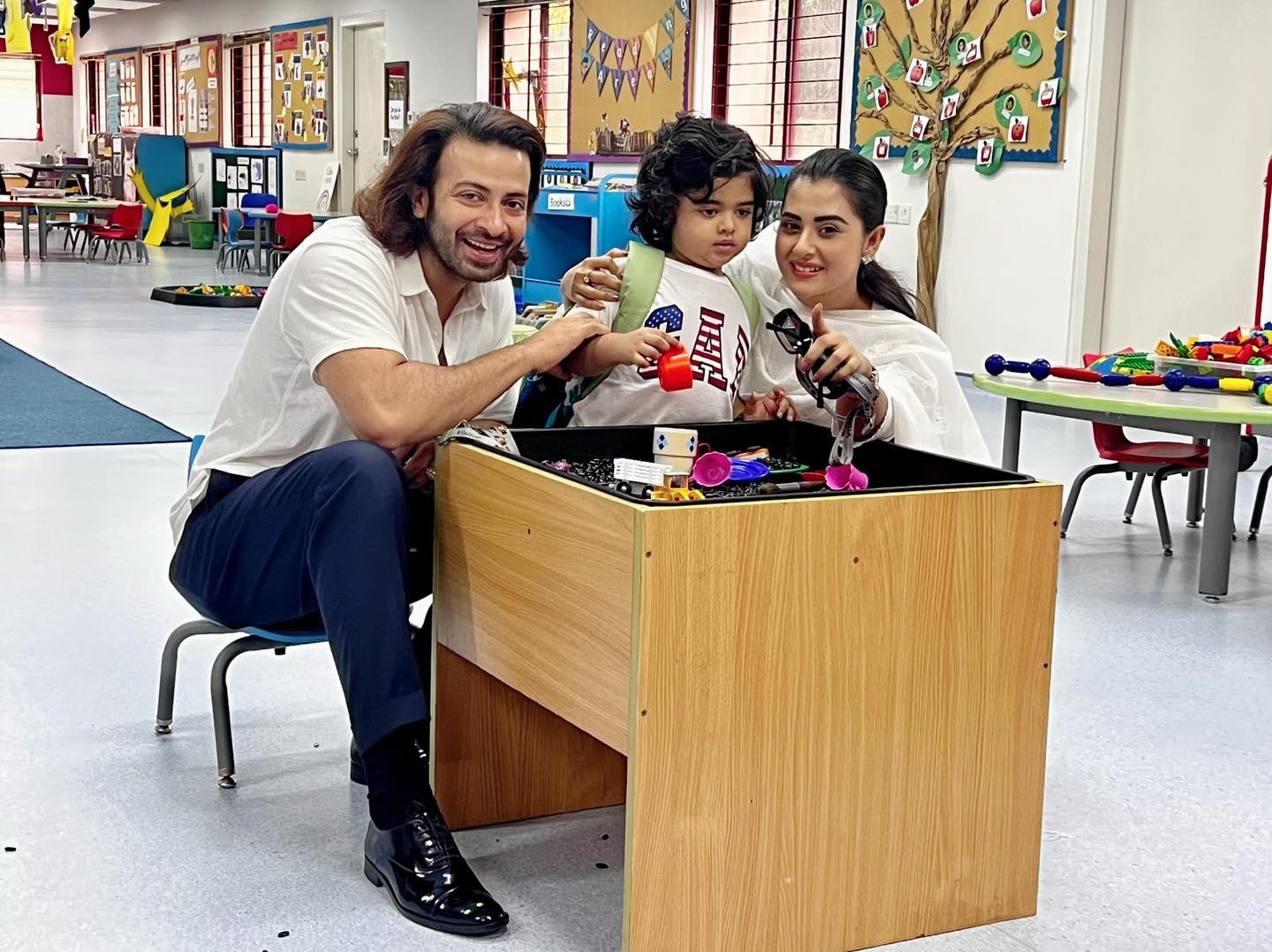 শাকিব-বুবলির ছেলে বীরের স্কুলে প্রথম দিন 