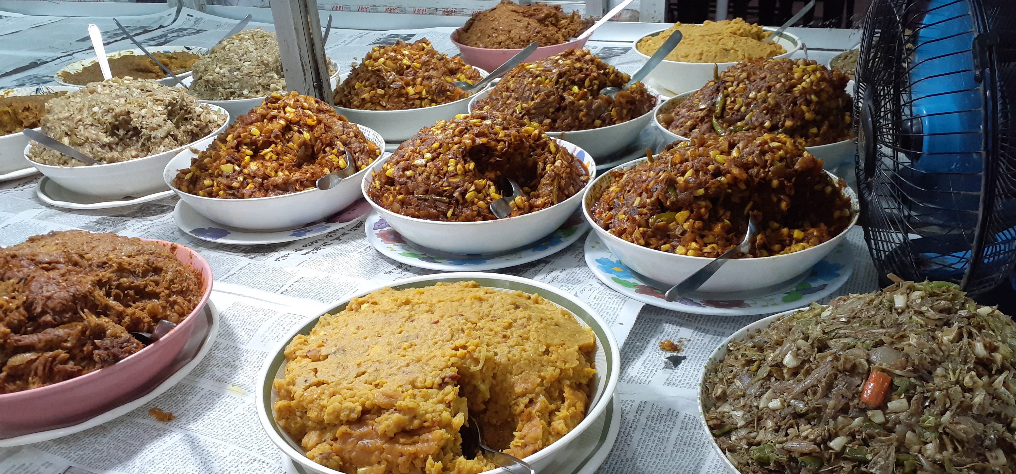 নিকলীর পথে তোতা মিয়ার ৮০ রকম ভর্তার রেস্তোরাঁ