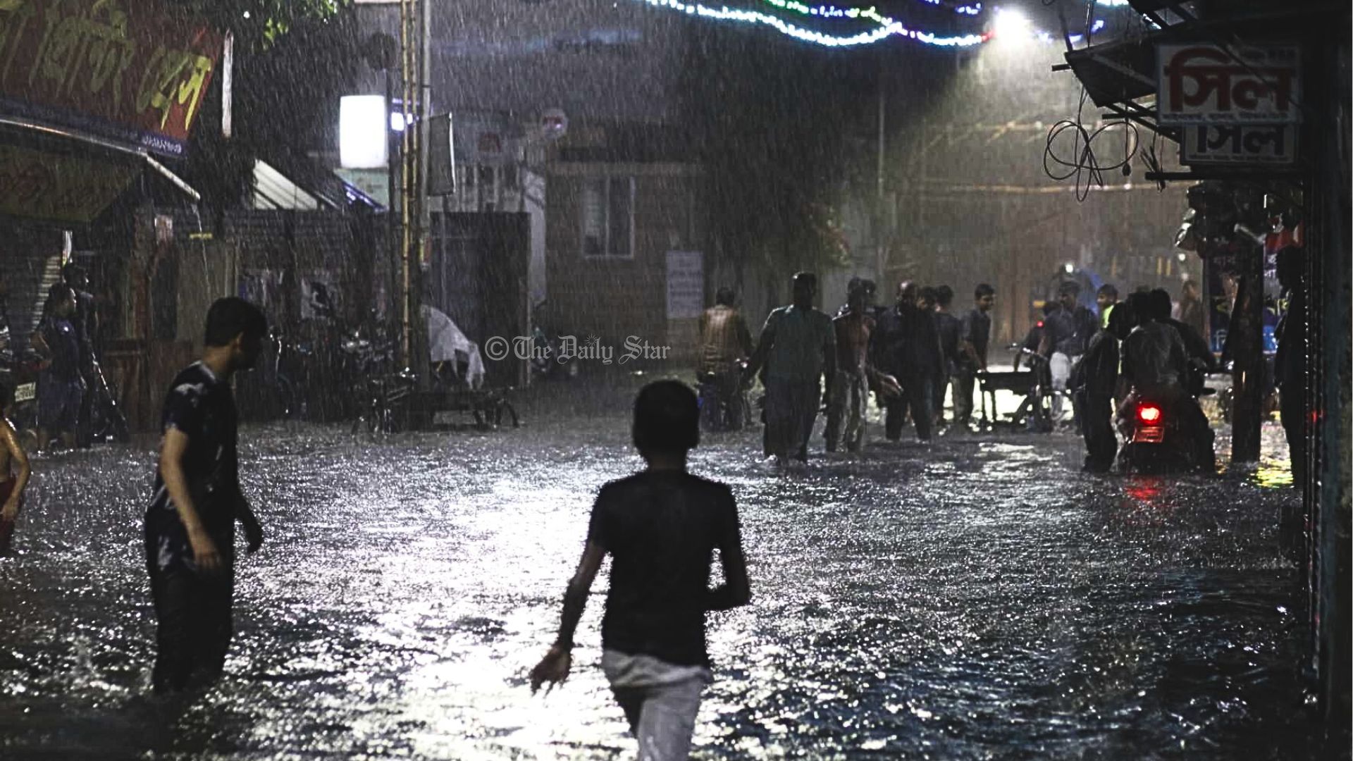 রাজধানীতে ৬ ঘণ্টায় ১১৩ মিলিমিটার বৃষ্টিপাত রেকর্ড
