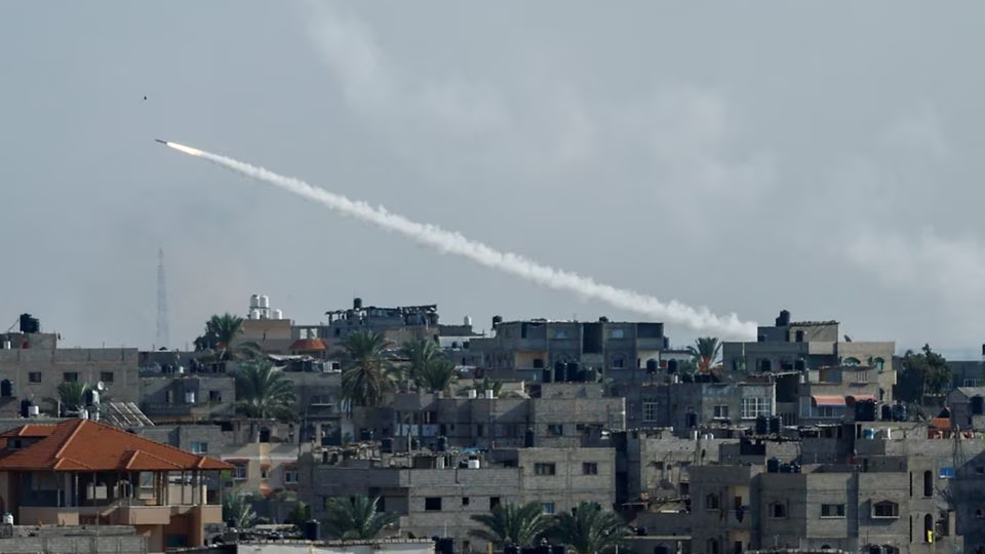 যেভাবে ইসরায়েলের গোয়েন্দাদের ফাঁকি দিলো হামাস