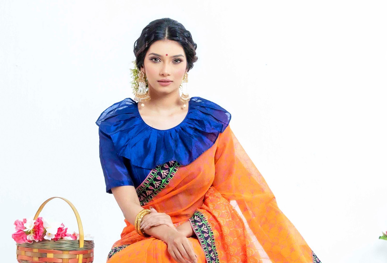 পূজার ৫ দিন: কোন দিনে কেমন সাজপোশাক