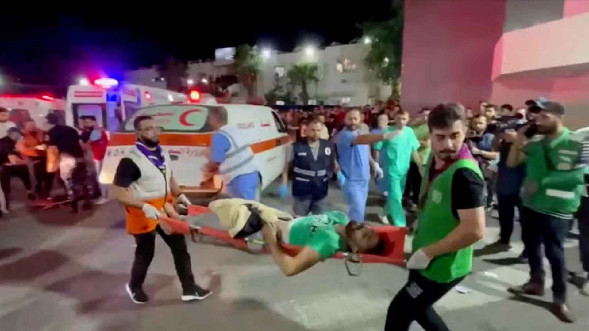 গাজার হাসপাতালে ইসরায়েলি বিমান হামলা, নিহত অন্তত ৫০০