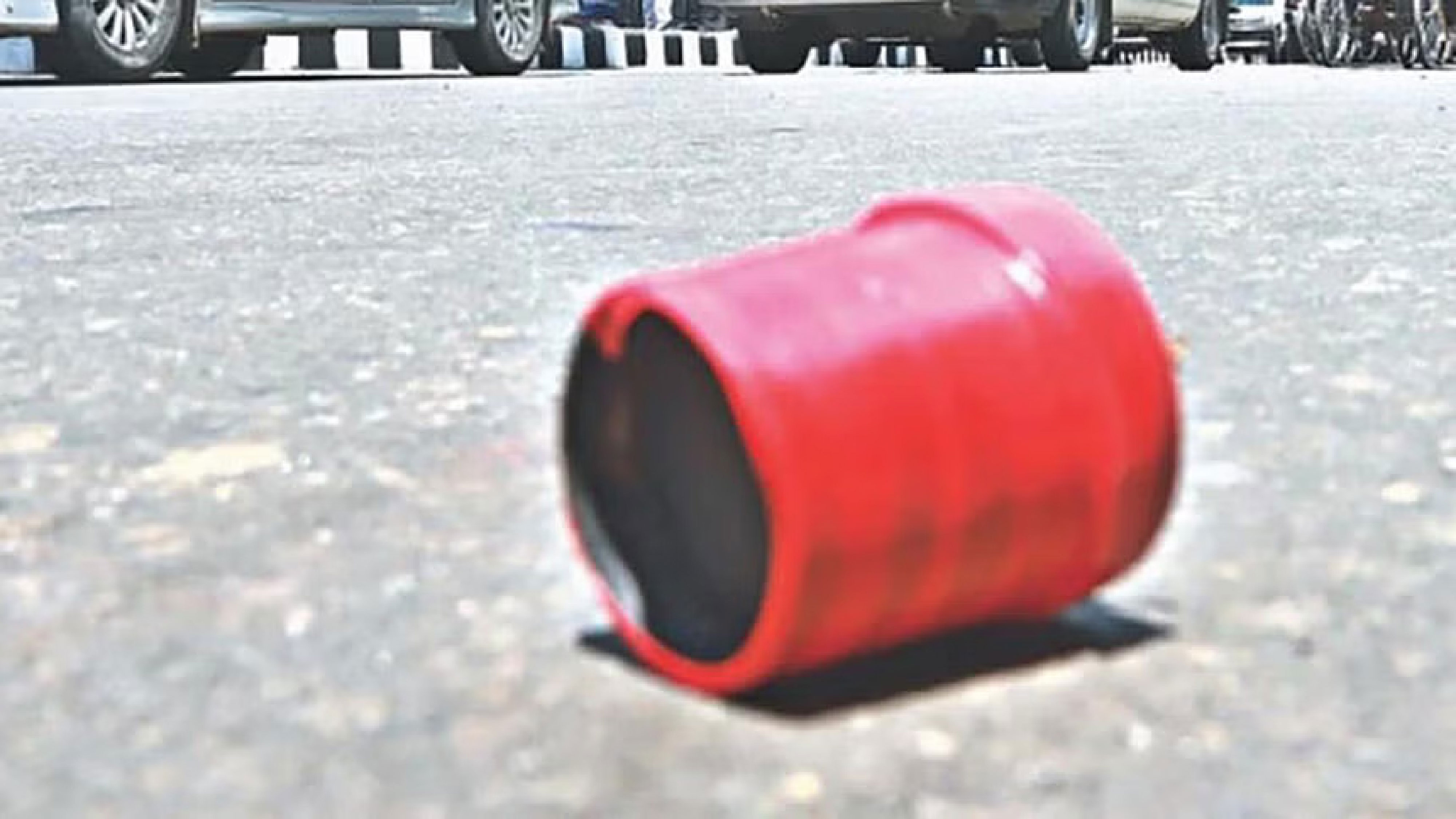 তফসিল ঘোষণার পর বিএনপি কার্যালয়ের কাছে ককটেল বিস্ফোরণ