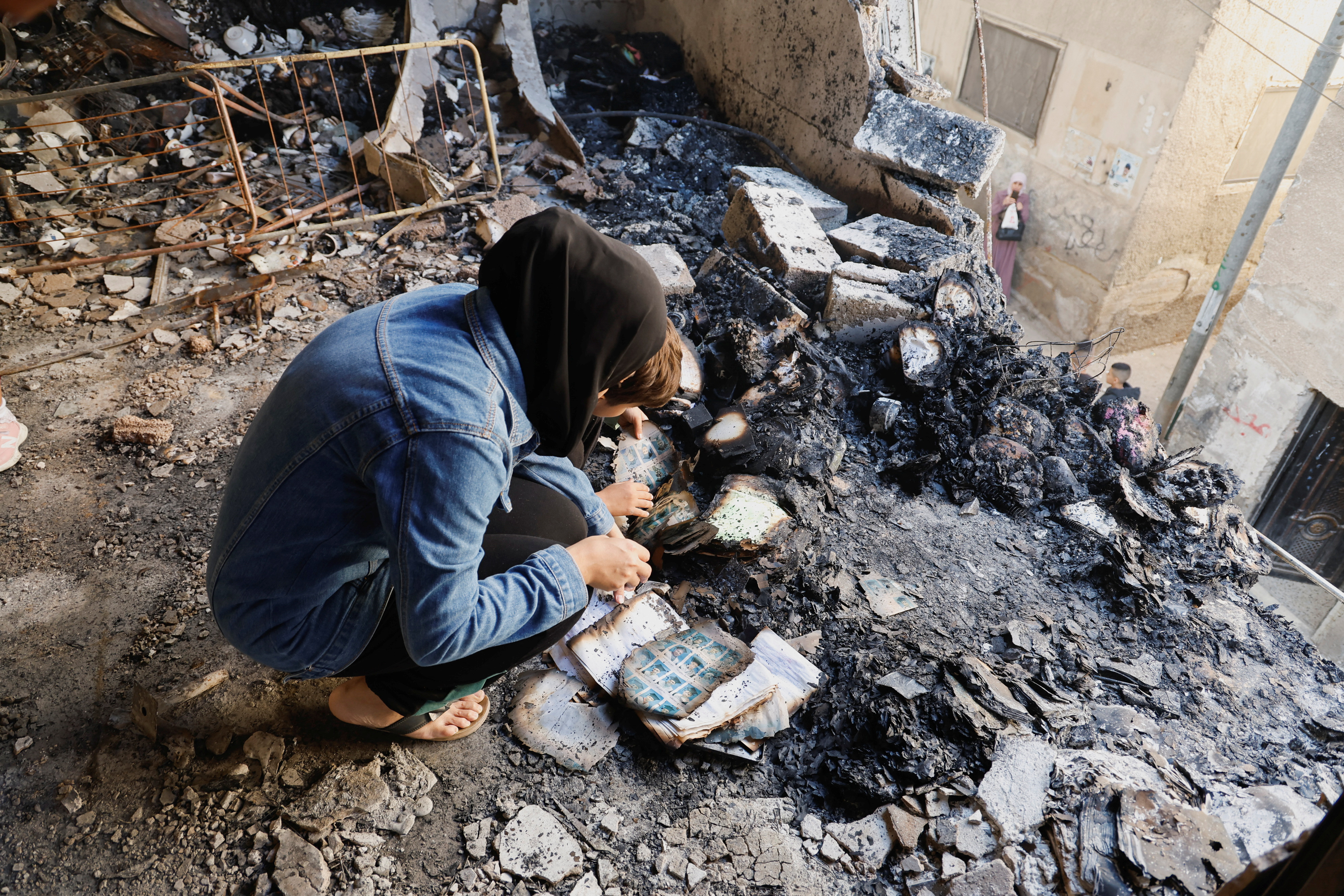 পশ্চিম তীরে ৪৮ শিশুসহ নিহত ২০০ ছাড়াল