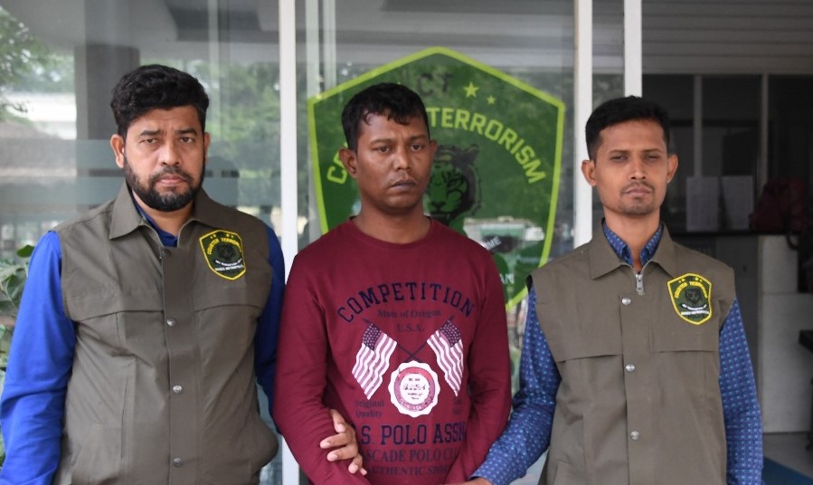 ভুয়া ফেসবুক আইডি ব্যবহার করে প্রেম, প্রতারণার টাকায় বাগানবাড়ি-ডুপ্লেক্স ভবন