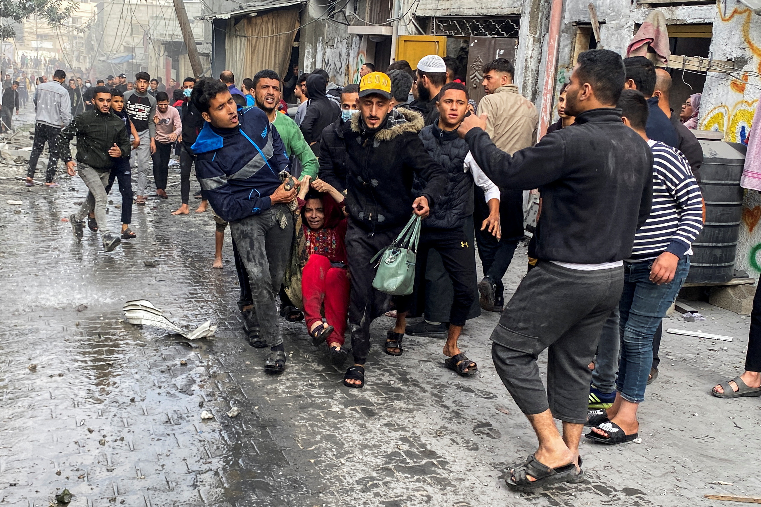 গাজায় আবারও ইসরায়েলি হামলা শুরু